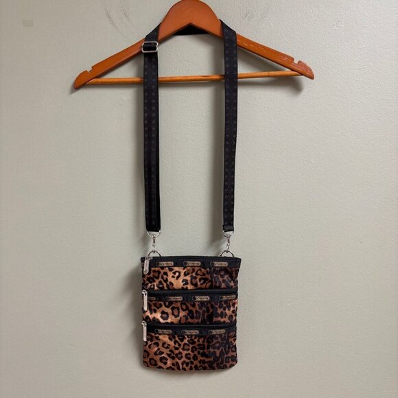 Lesportsac Handbags - LeSportsac 3 Zipper Crossbody Bag Animal Print Leopard Travel Everyday Casual